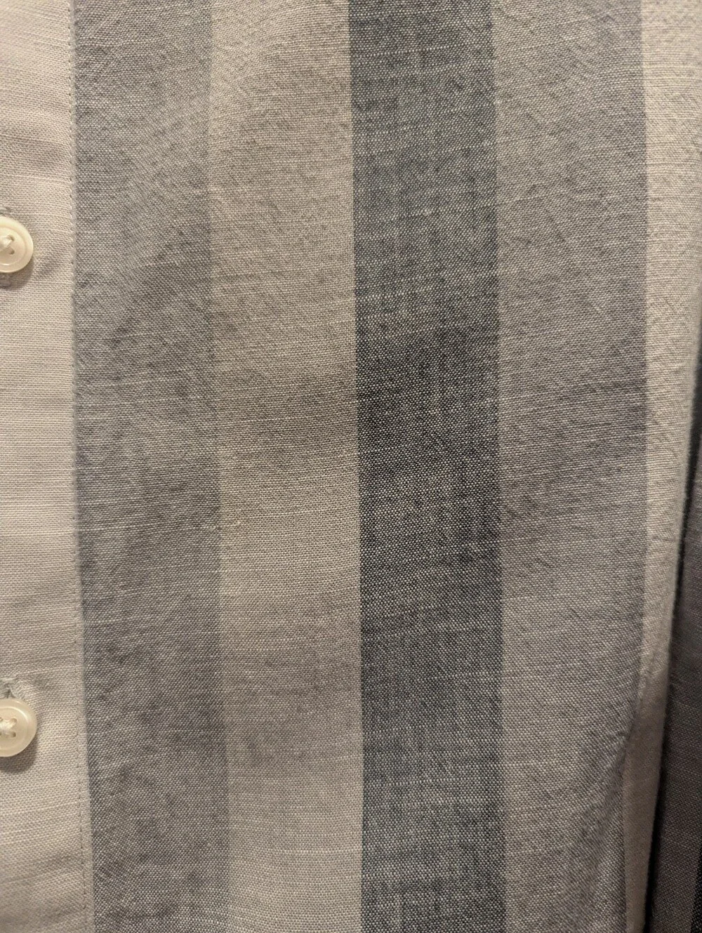 Banana Republic Men's Large Gray Vertical Stripe Long Sleeve Button-Down Shirt